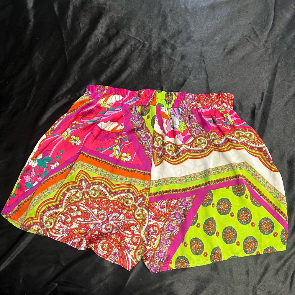 Satin shorts 💕